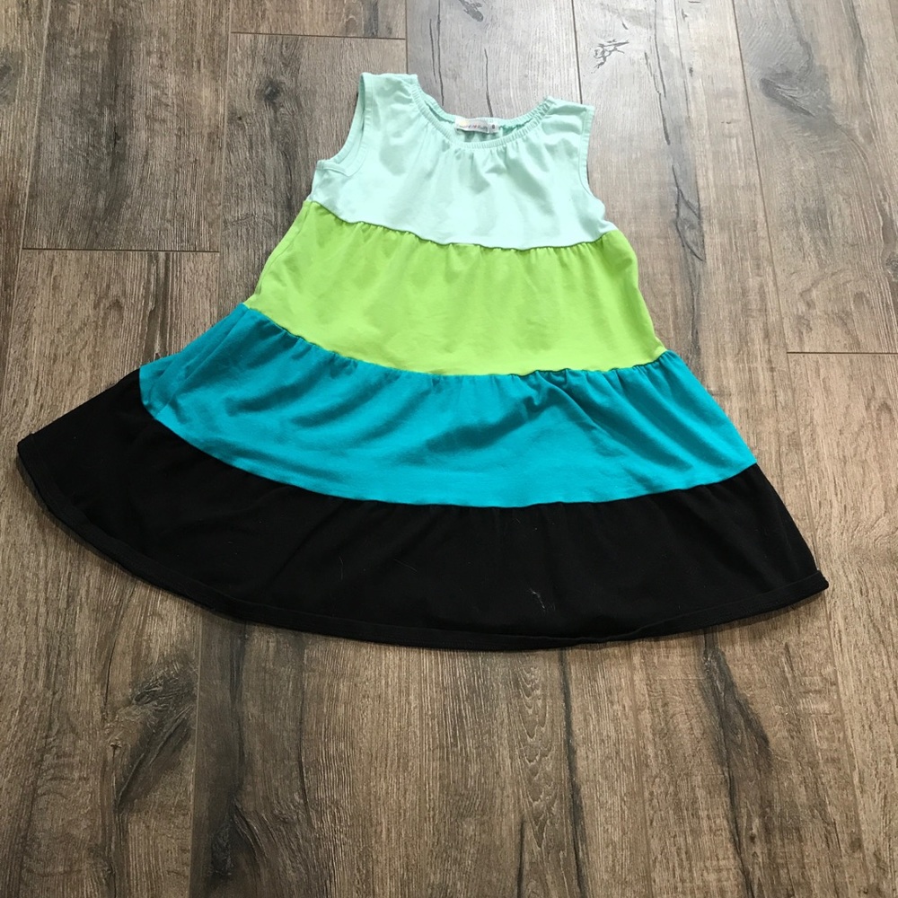 Sleeveless dress